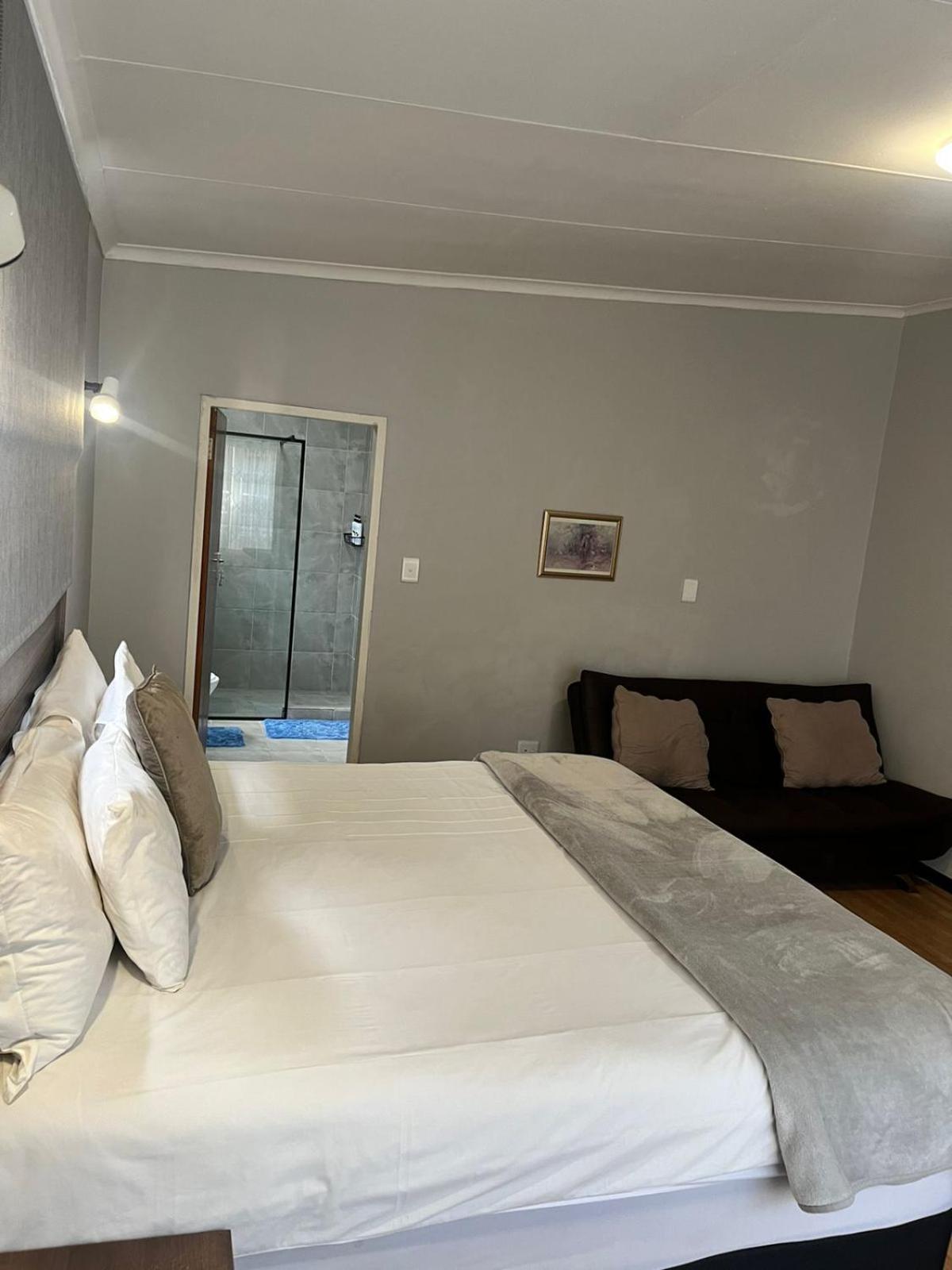 African Kingdom Guest House Boksburg Exteriér fotografie